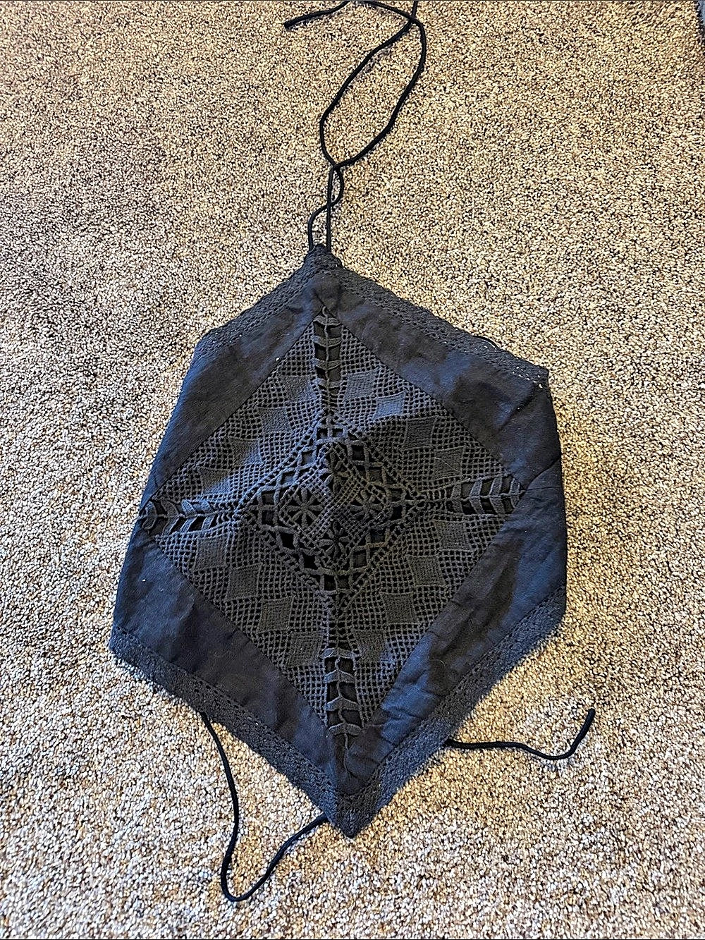 Abercrombie & Fitch Linen-Blend Bandana Top Black Lace Halter Crop Top Size